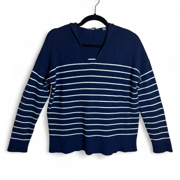 Tahari Sweaters - Tahari Navy Knit Sweater